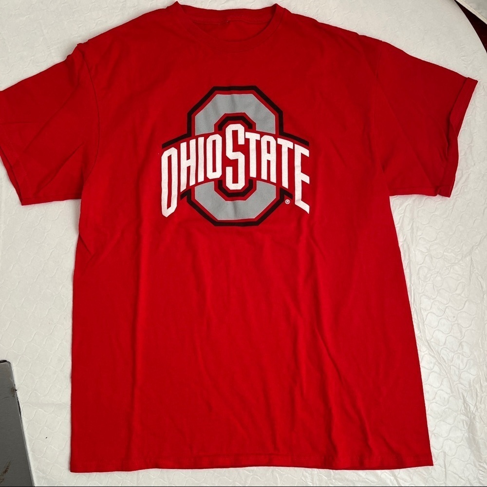 Ohio State University red logo short sleeve t-shirt L